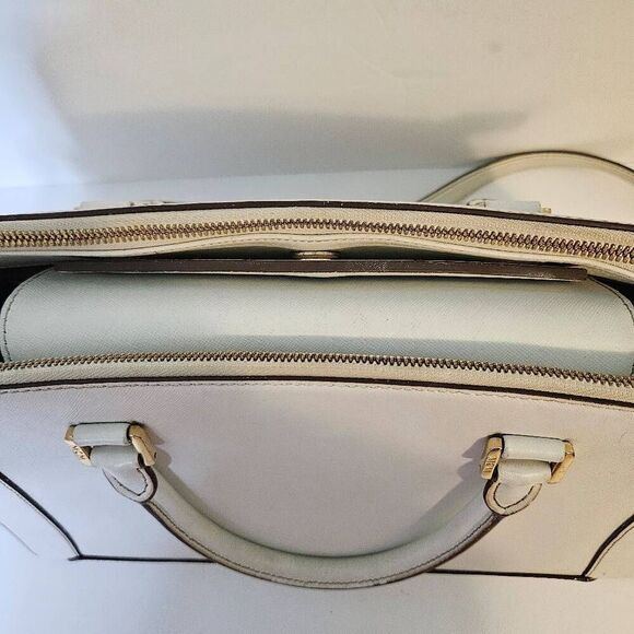 MCM bag, white leather, crossbody/shoulder. - Picture 3 of 10